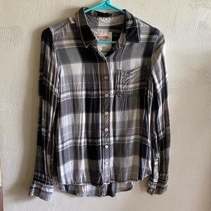 Mossimo black & white flannel shirt